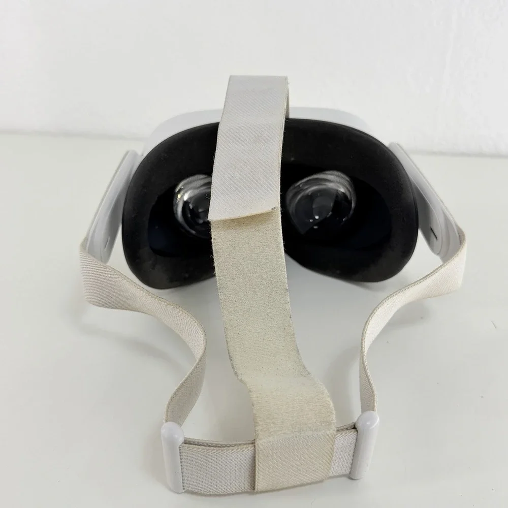 GENUINE Meta Oculus Quest 2 VR HEADSET ONLY Used - Factory Reset - No Controller
